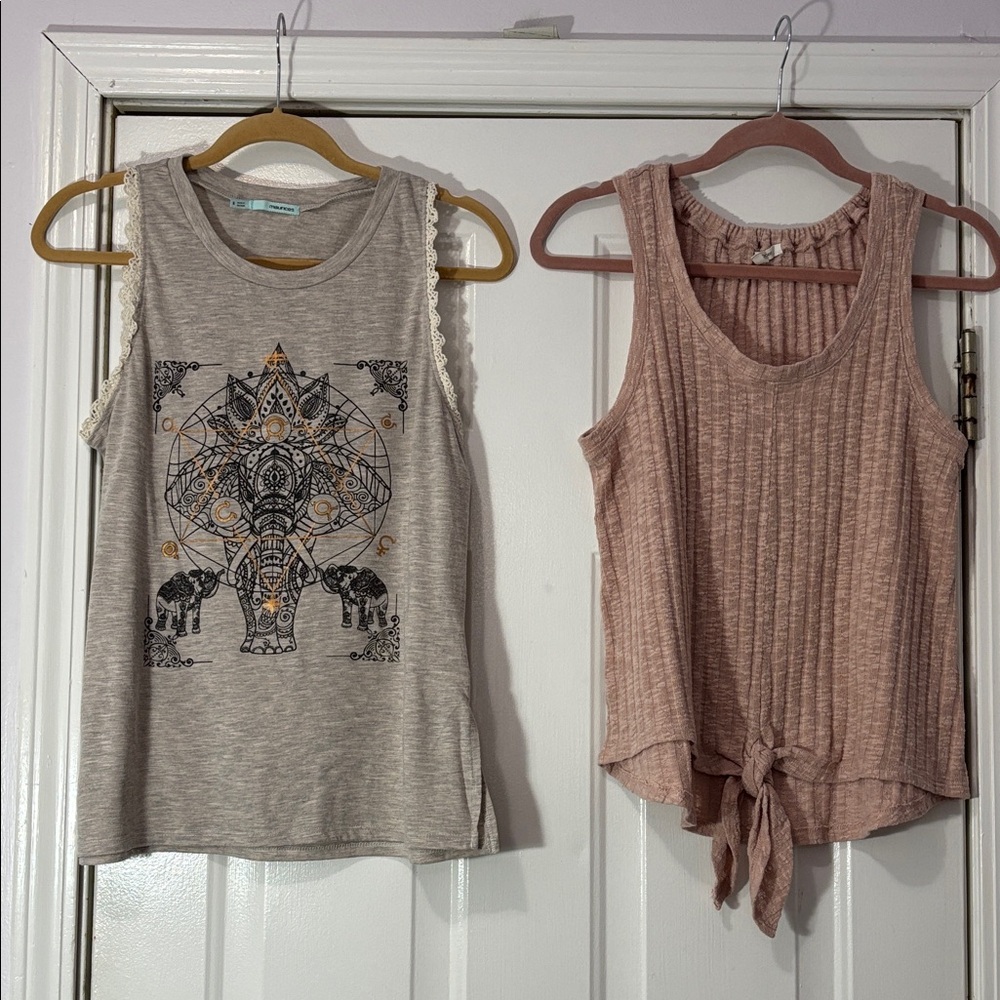 Maurice’s brand tank tops (2) Sizes Medium